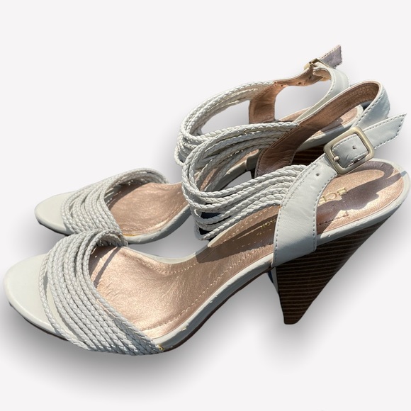 BCB Generations “BG Berkley” / Off-White Strappy Heel w/ Metallic Interior - Picture 2 of 4